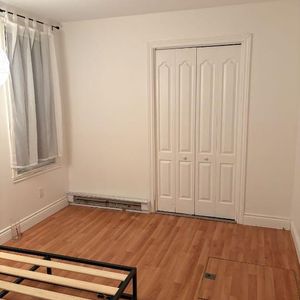 Appartement 41/2 2 chambres 1 salle de bain - Photo 2