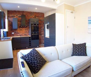 3 bedroom terraced house to rent - Photo 2
