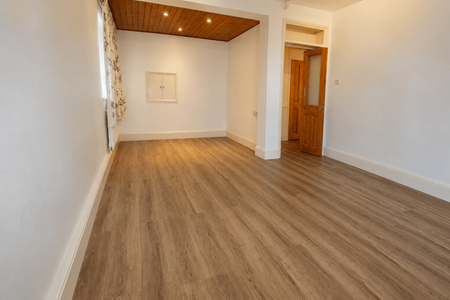 3 bedroom flat to rent - Photo 2