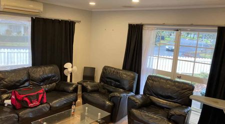 PAPAKURA, 3 BEDROOMS - Photo 4