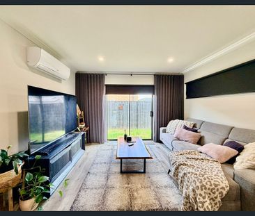 🌿Eco-Friendly Home in Donnybrook-Prime Location!⚡Low Electricity Bi... - Photo 2