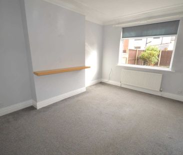 Rocklands Avenue, Bebington - Photo 2