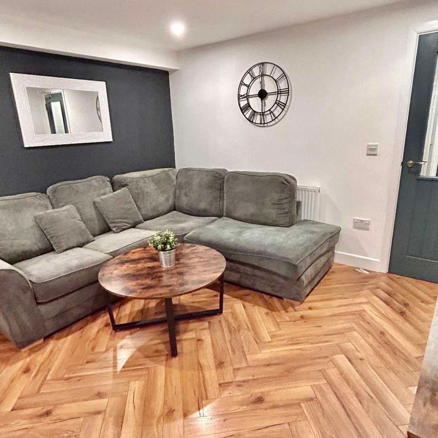 Beautiful en-suite rooms Room 5 - Photo 1