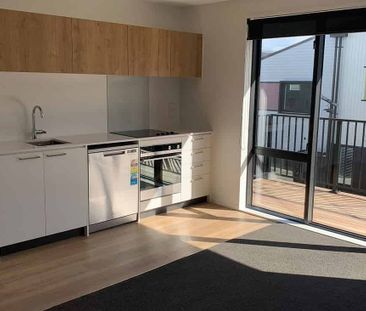 3 bedroom architecturally designed terraced house - Photo 3