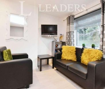 Plaw Hatch Close, Bishops Stortford, CM23 - Photo 2