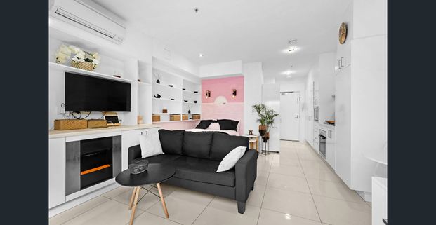 Stylish Studio Living in the Heart of Sandringham Village - Photo 1