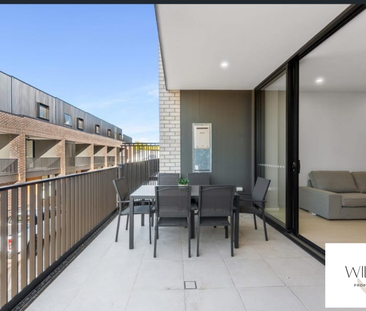 Executive Living at Its Finest – Fully Furnished Townhouse - Photo 3