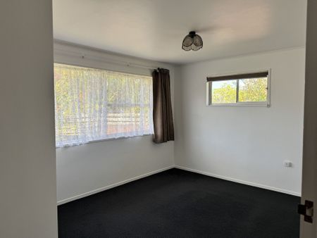 Light-Filled Comfort in a Prime Location - Photo 3