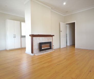 GREAT VALUE, RECENTLY RENOVATED 3x1 HOME! - Photo 1