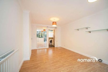 Woodlands, Fleet, GU51 - Photo 2