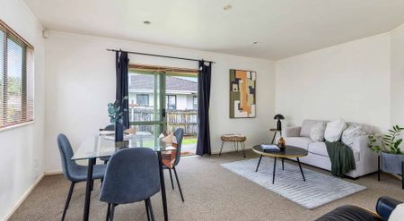 2 bedroom house with 1 bathroom - Photo 2