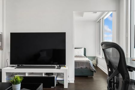 For Lease - 320 MIWATE N/A Unit# 506, West Centre Town, Ontario - Photo 2