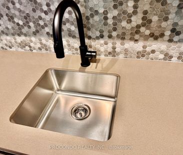 For Lease - 30 Lagerfeld Drive Unit# Th02, Brampton, Ontario - Photo 6