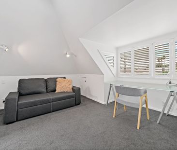 Charming 3 Bedroom 2 Bathroom in Takapuna - Photo 2