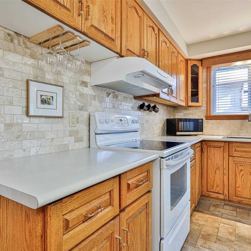 For Lease - 166 Lynnbrook Drive, Toronto, Ontario - Photo 1