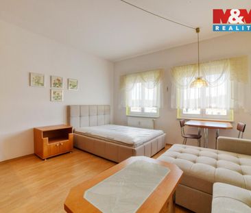 Pronájem bytu 1+kk a garsoniéry 32 m² - Photo 2