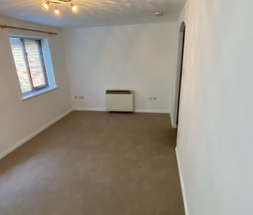 2 bedroom ground floor maisonette to rent - Photo 5