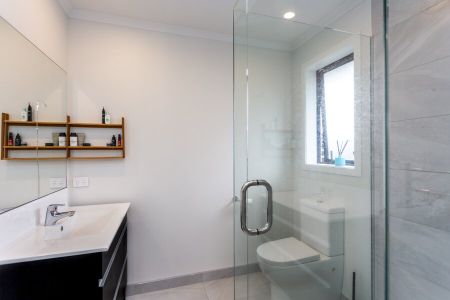 Executive 3-bedroom family home in Halswell - Photo 4