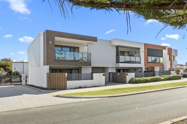 One Bedroom Apartment Opposite Beeliar Village - Photo 1