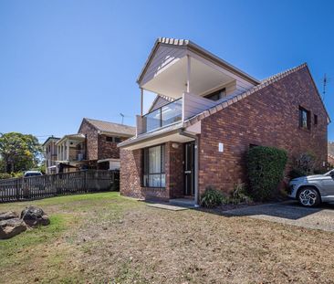 CHARMING TWO STORY TOWNHOUSE IN PRIME LOCATION - Photo 1