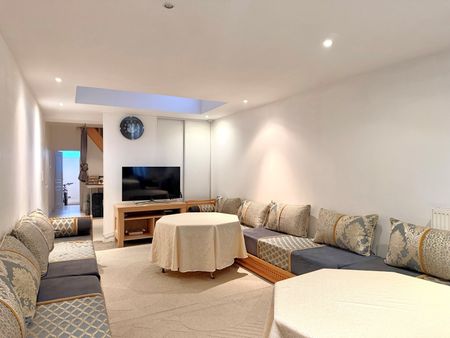 Woning met 4 slaapkamers en koer. - Foto 2