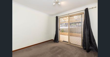 Spacious Two-Bedroom Unit with Large Backyard - Photo 5