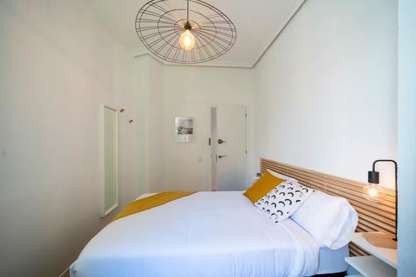 Carrer de Sant Vicent Màrtir, Valencia, Valencian Community 46007 - Photo 1