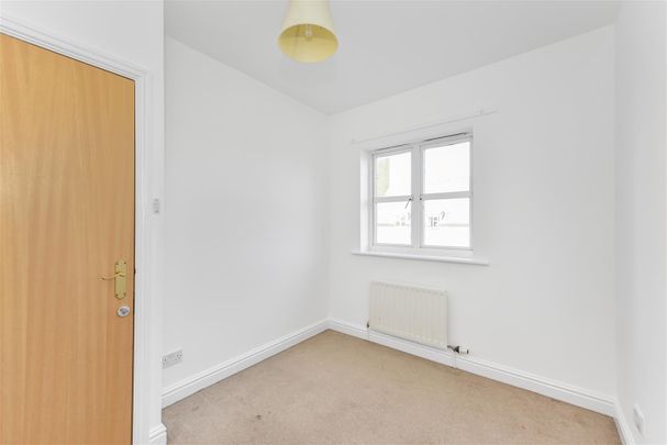 Torres Square, E14 3QN, London - Photo 1