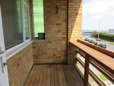 2 bedroom flat to rent - Photo 5