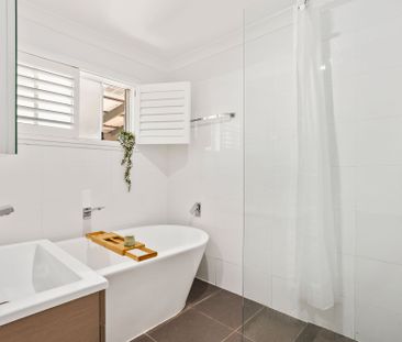 Premium 4 Bedroom Family Home With Separate Accommodation for the I... - Photo 6