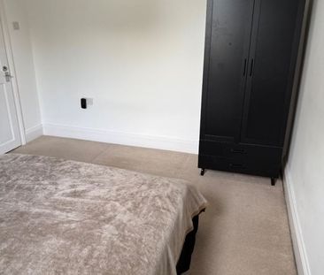 Room in a Shared House, Stroud Road, SE25 - Photo 5