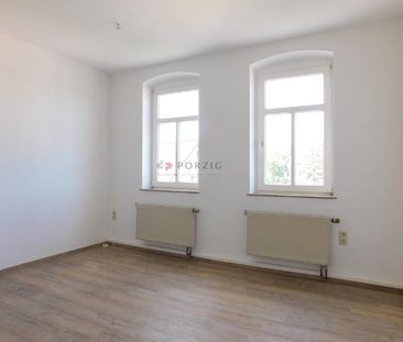 Großzügige Dachgeschossperle mit 3 Zimmern & Einbauküche! - Photo 3