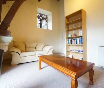Flat, 14 Tabernacle Chapel Garth Road - Photo 3