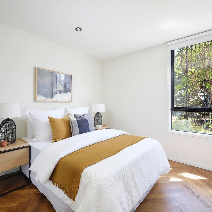8 Dalziel Lane, Northcote VIC 3070 - Photo 1