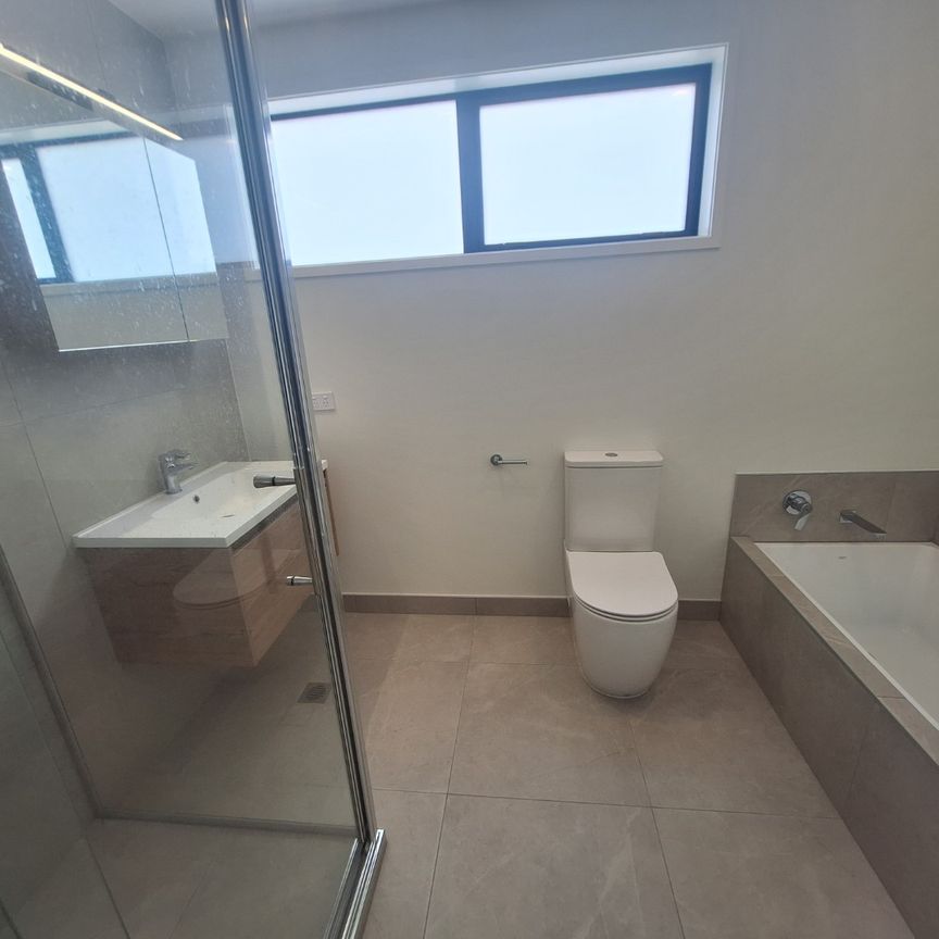 Modern Living - Photo 1