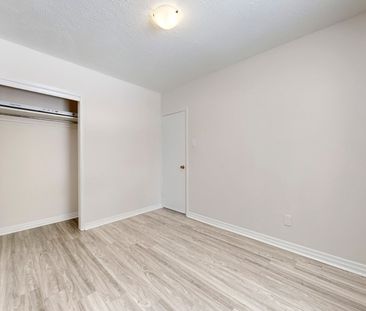For Lease - 3732 St Clair Avenue Unit# Main, Toronto, Ontario - Photo 3
