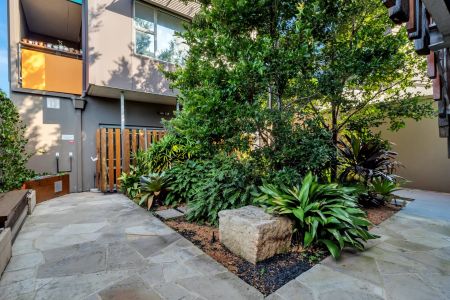 Conveniently Located Studio Apartment - Photo 2