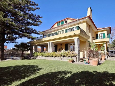 Large family house in Parede with pool - Photo 4