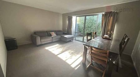 Welcome to Waltham - Photo 5