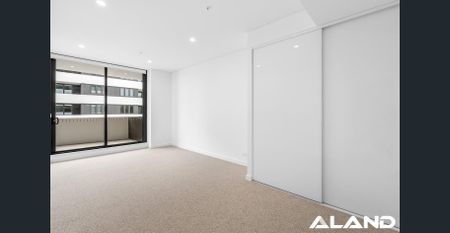 Two-Bedroom Plus Study on Level 24 with Brisbane Water Views - Photo 2