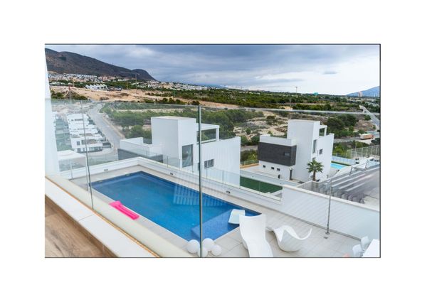MODERN LUXURIOUS VILLA FOR RENT, FINESTRAT