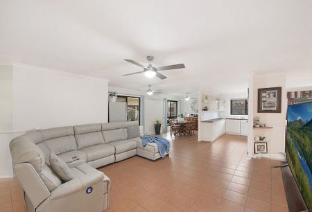 Poolside Perfection in a Peaceful Court - Photo 2