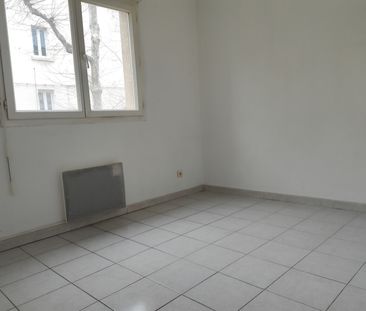TYPE 2 DE 33 M² AVEC TERRASSE, CAVE ET PLACE DE PARKING AU COEUR DU... - Photo 6