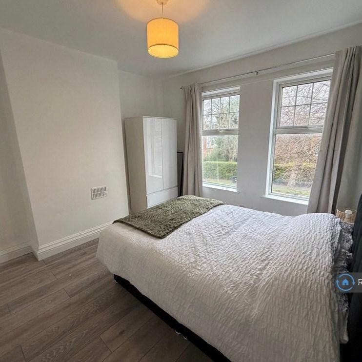 1 bedroom in a house share to rent - Photo 1