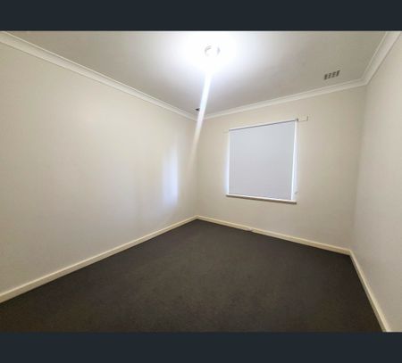 179 Third Ave, Kelmscott, WA 6111 - Photo 4