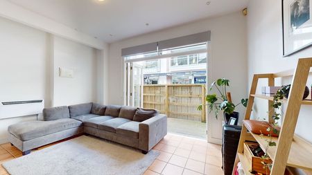 18 Tennyson Street, Te Aro - Photo 4