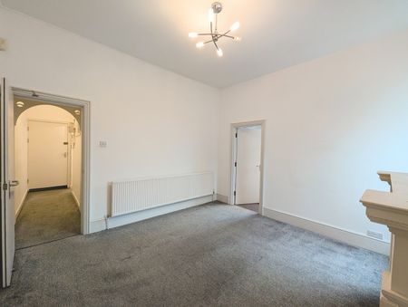 2 Bed Flat, Burns Street, NG7 - Photo 2