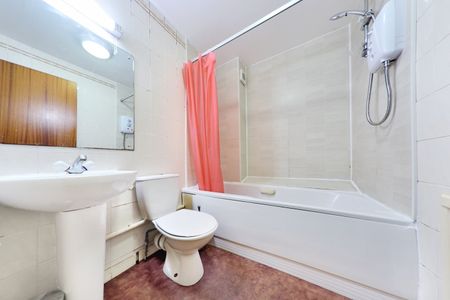 3 Bed Flat, Sienna Gardens, EH9 - Photo 2