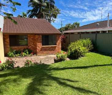 Two Bedroom Duplex Unit - Perfect Location - Photo 6