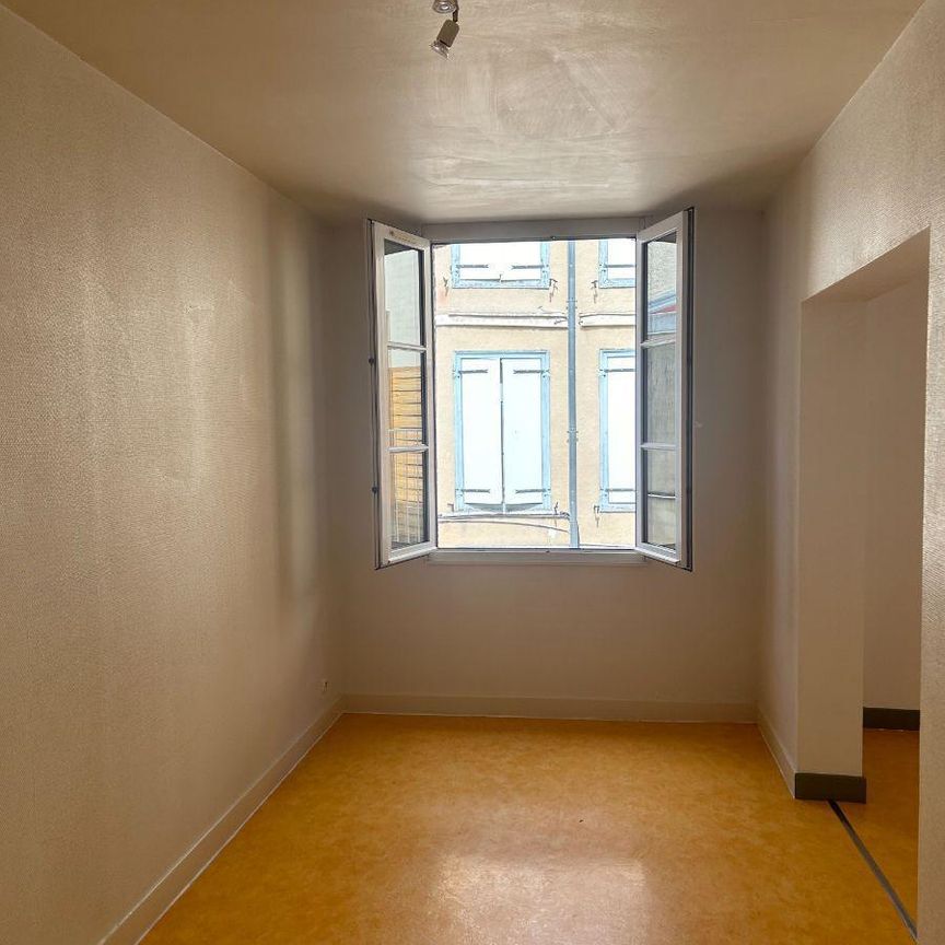 Appartement à Louer à Bar-sur-Seine (10110) en Aube (10) Cet appartement se situe dans la co... - Photo 1